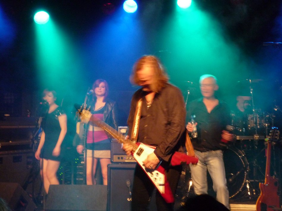 thunder_xmas_show_nottingham_rock_city_2011-12-21 21-47-24 kieron atkinson